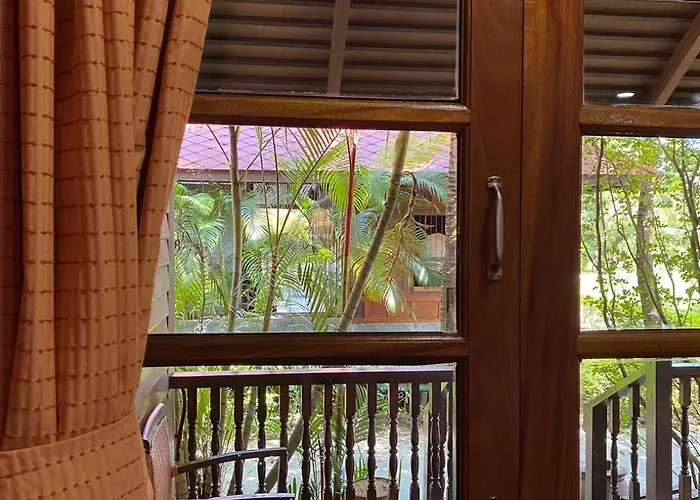 Maikaew Damnoen Resort 4*