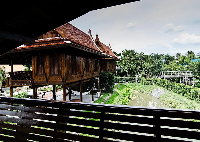 Maikaew Damnoen Resort 4*