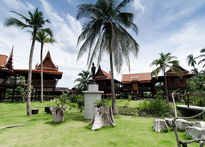 Maikaew Damnoen Resort 4*