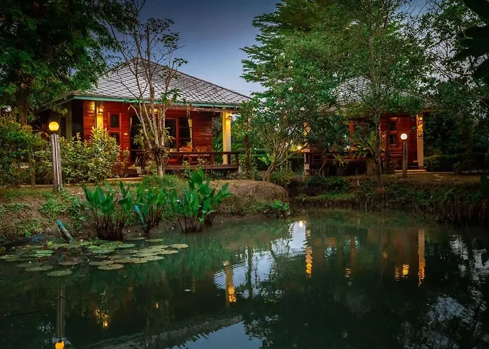 Maikaew Damnoen Resort 4*